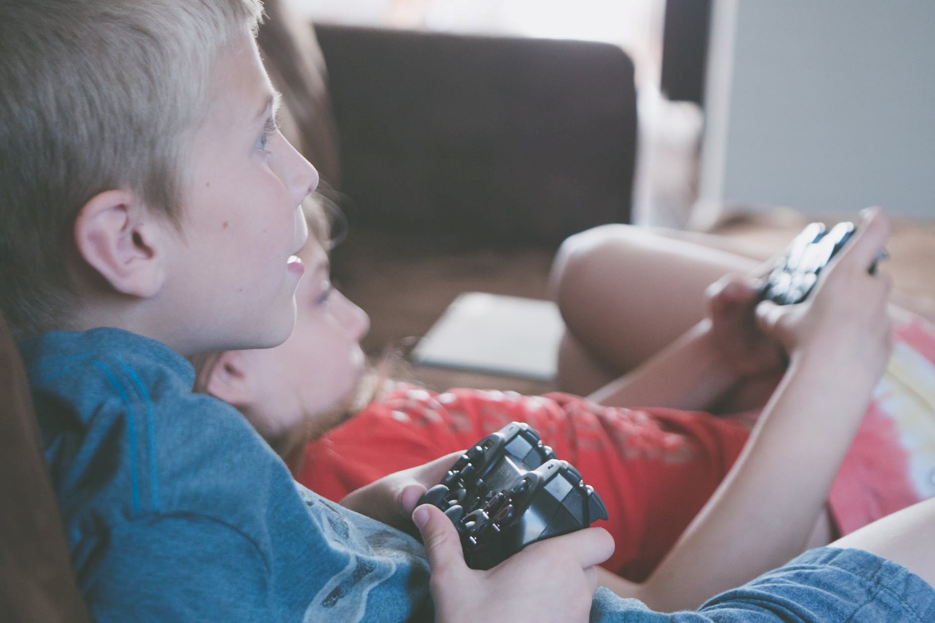 Препознајте ја зависноста од видео игри кај вашите деца