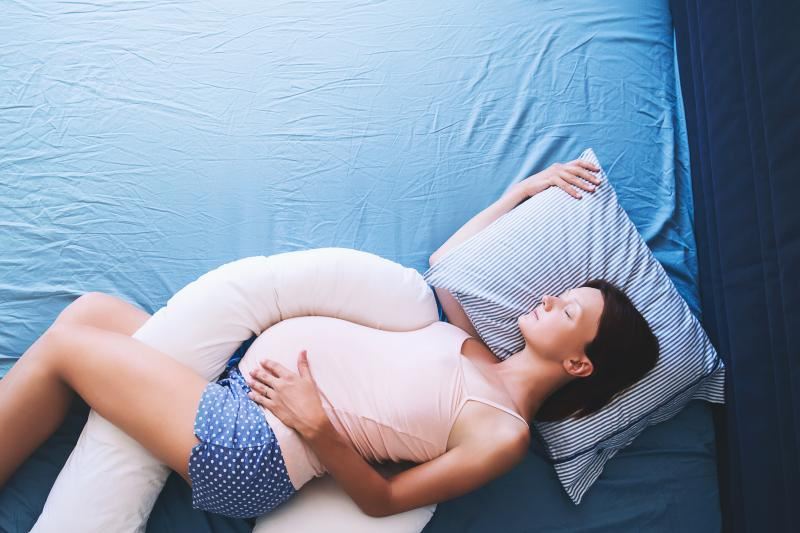 Сонот може да влијае за предвремено породување