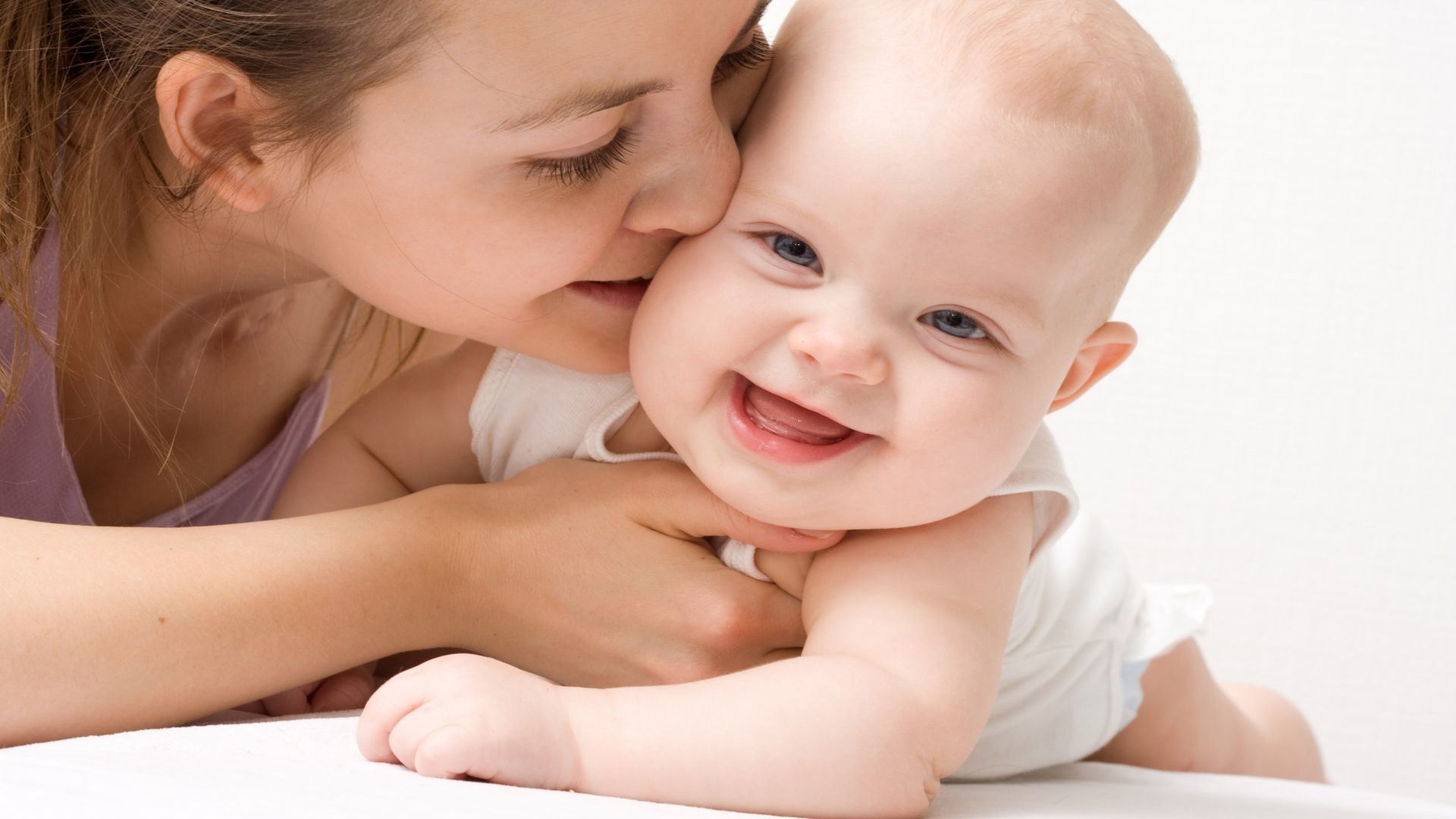 7 начини подобро да комуницирате со бебето