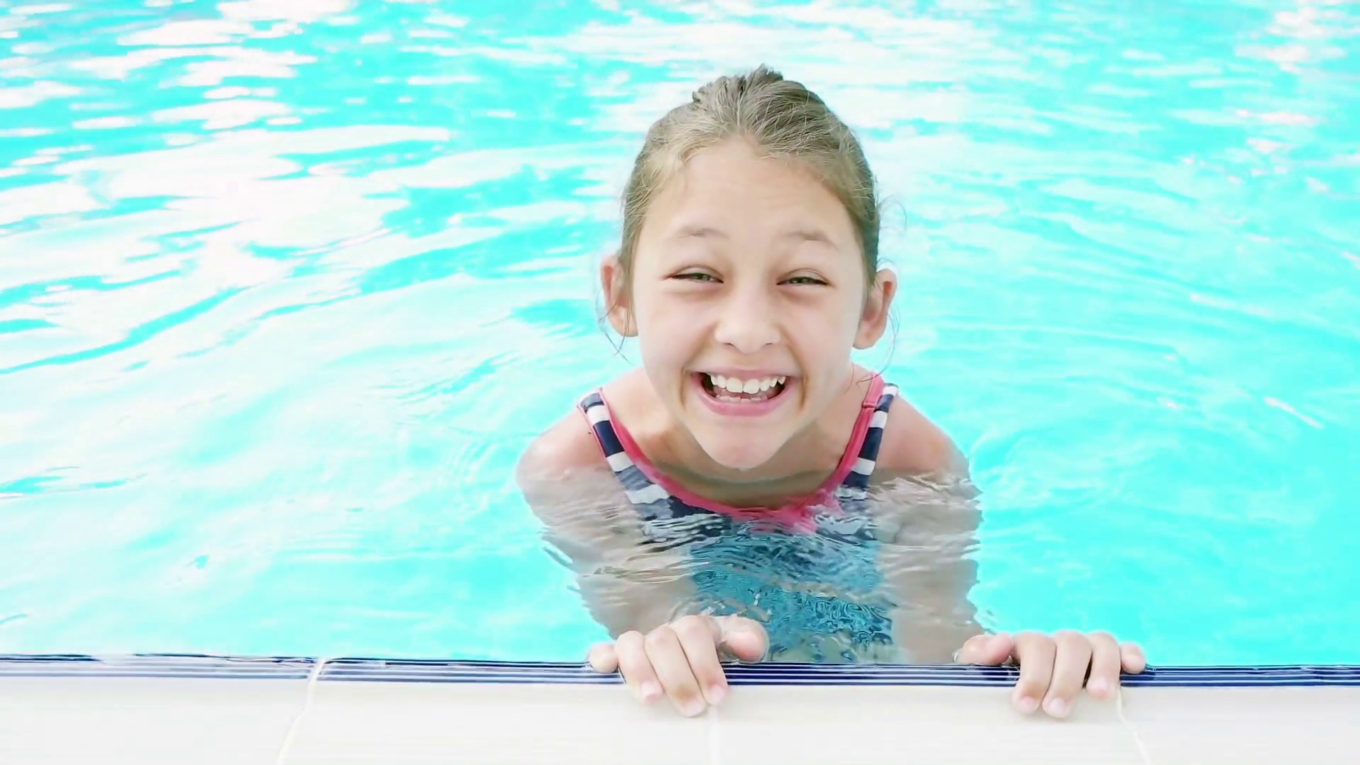 5 родителски грешки кои можат да го зголемат ризикот од давење на децата во базените