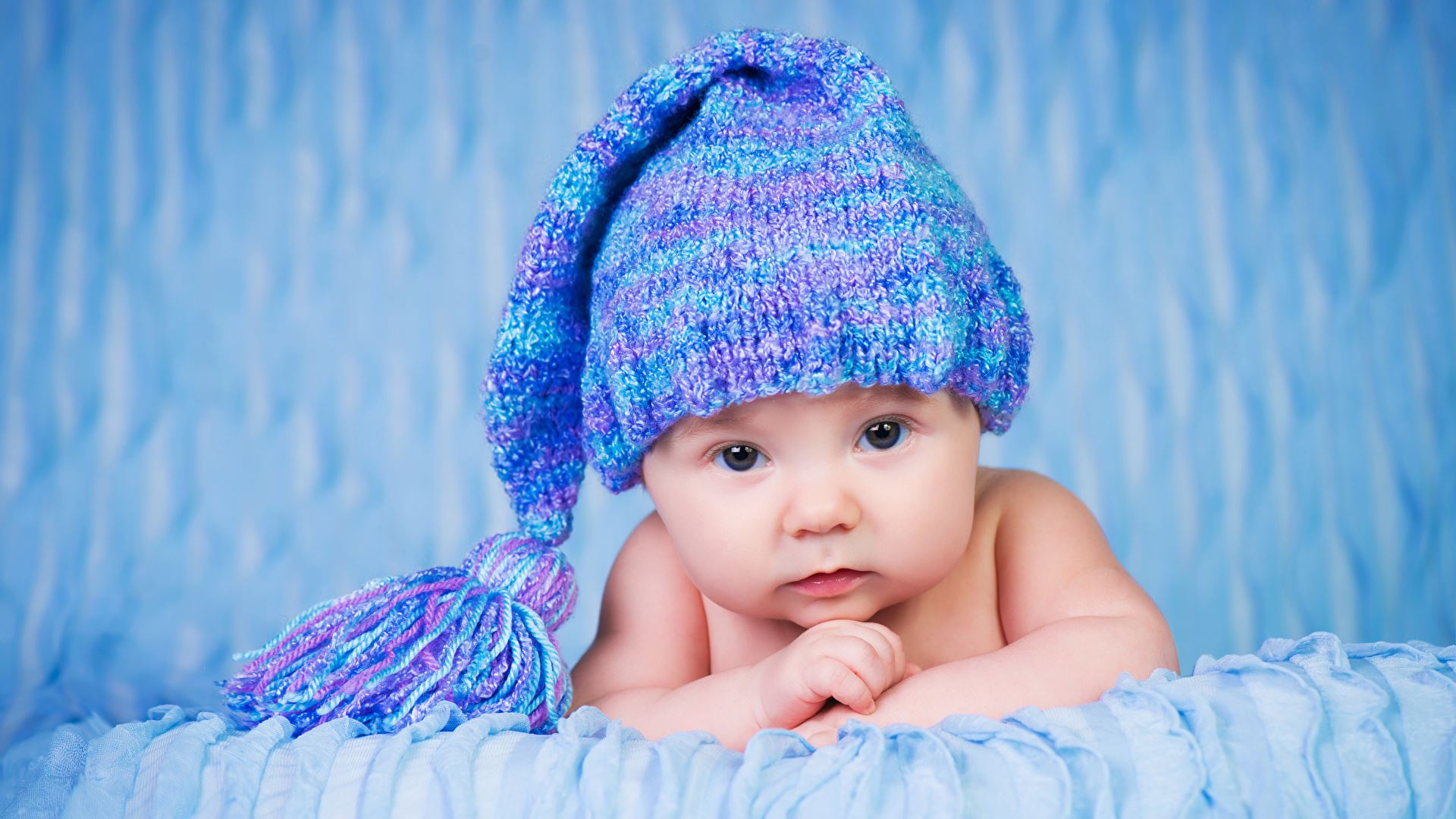 Зимски температури: Од возраста на детето зависи колку долго може да биде надвор