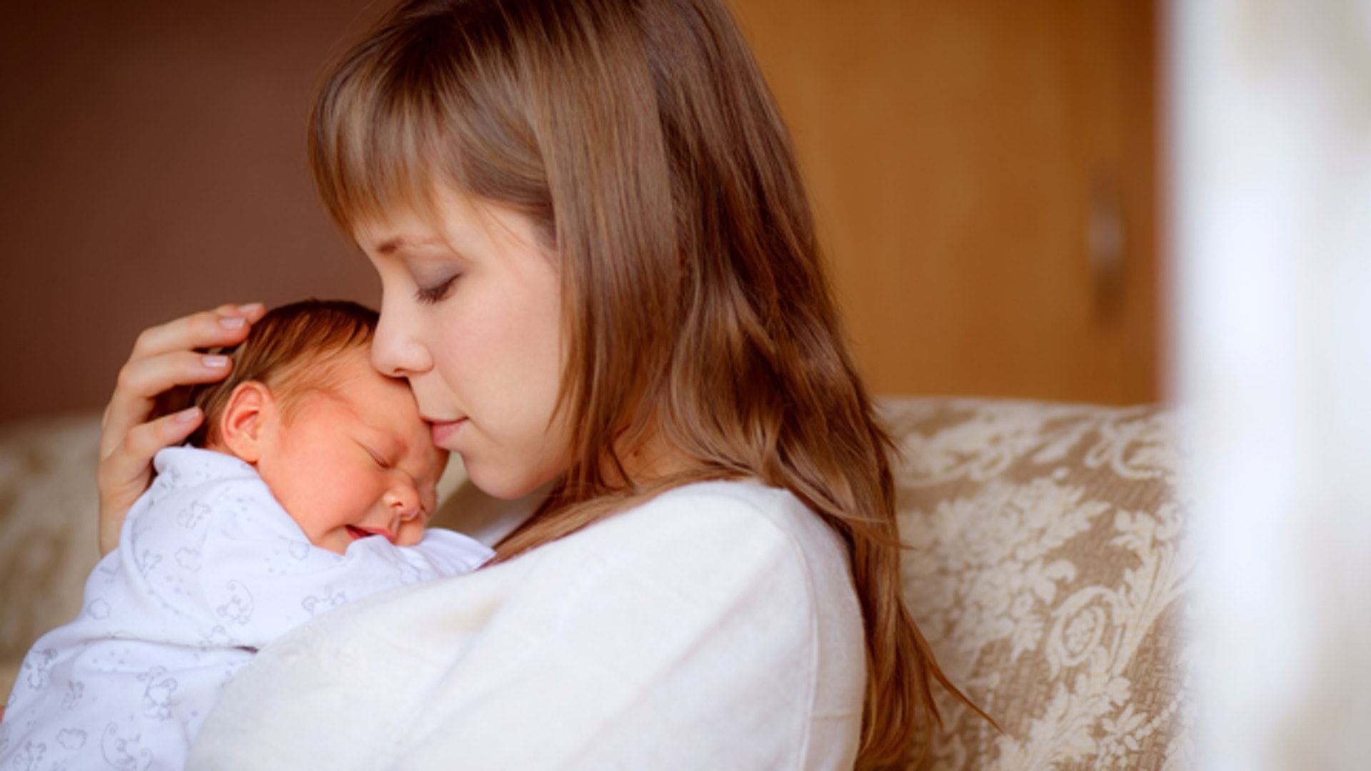Како прегратките влијаат на здравјето на бебето?