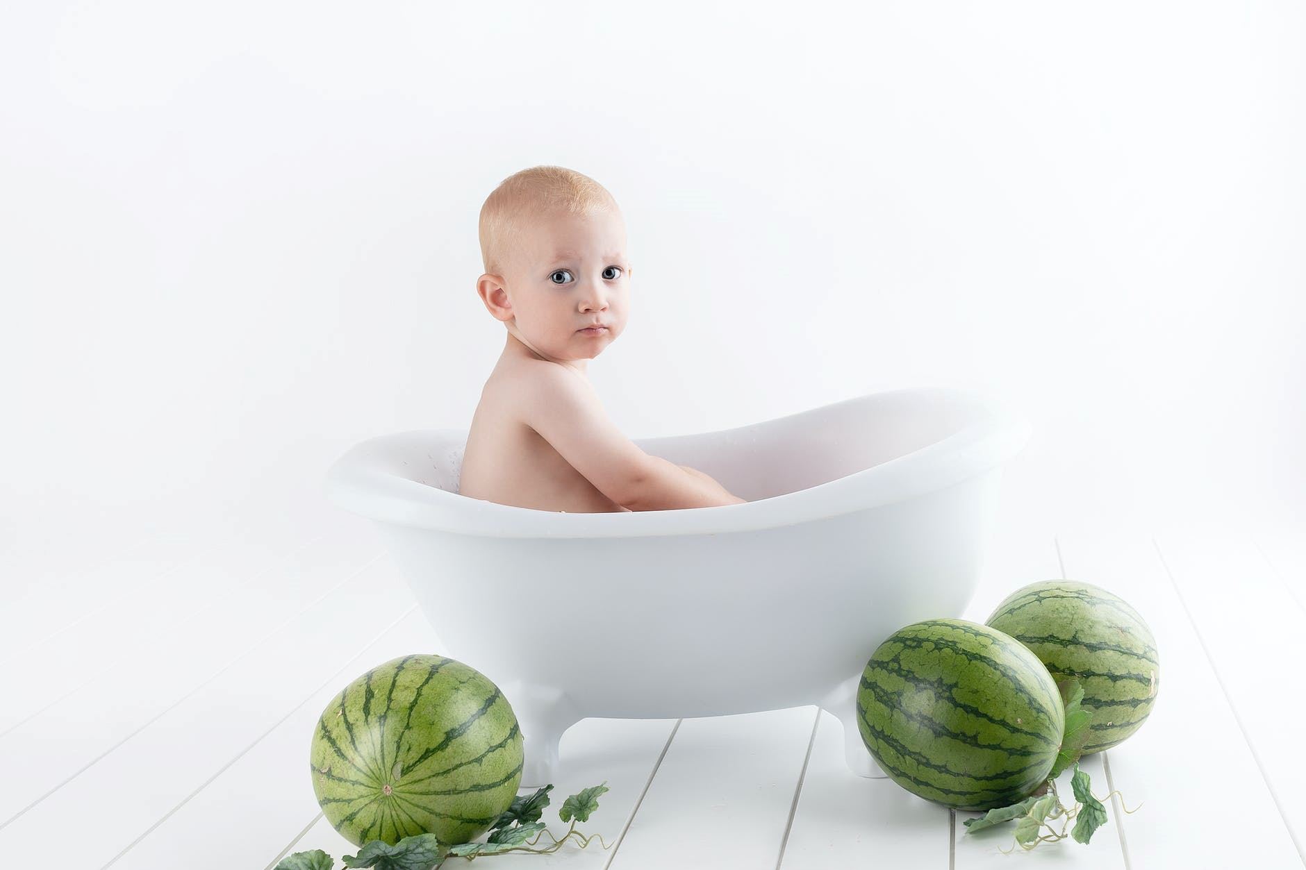 Нега на новороденче: Кога е бебето спремно за туширање?