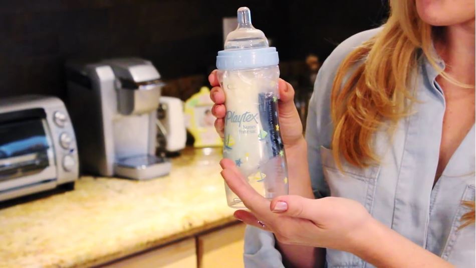 Која вода треба да се користи за подготвување на храната за бебето